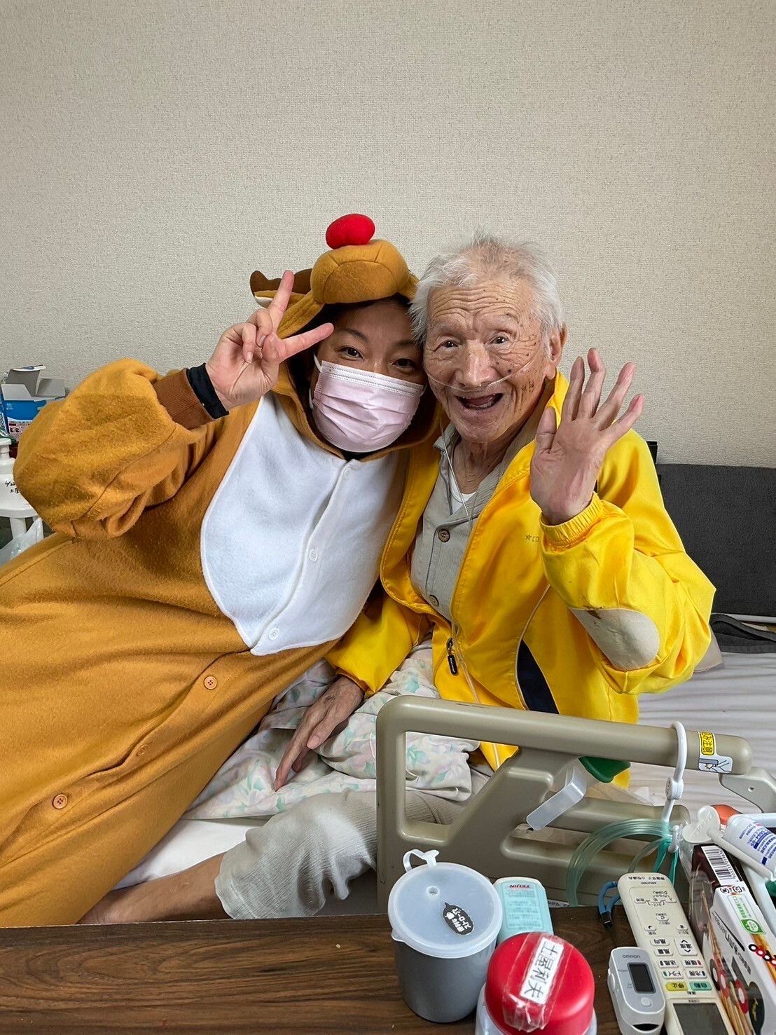写真：利用者様とスタッフ