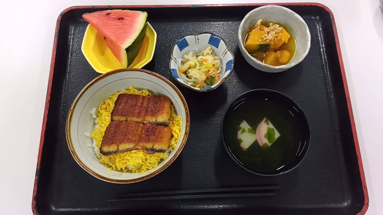 写真：バリエーション豊かな食事