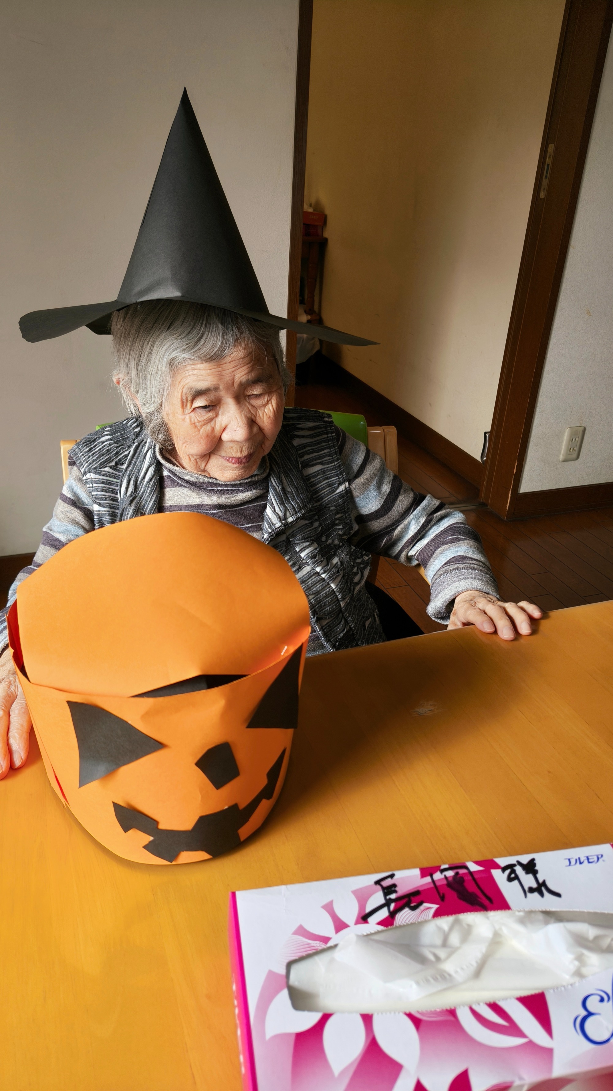 写真：利用者様とスタッフ
